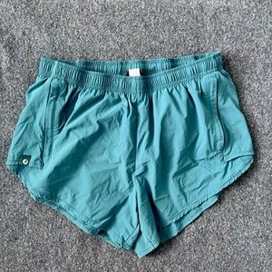 Oiselle Flyout Shorts